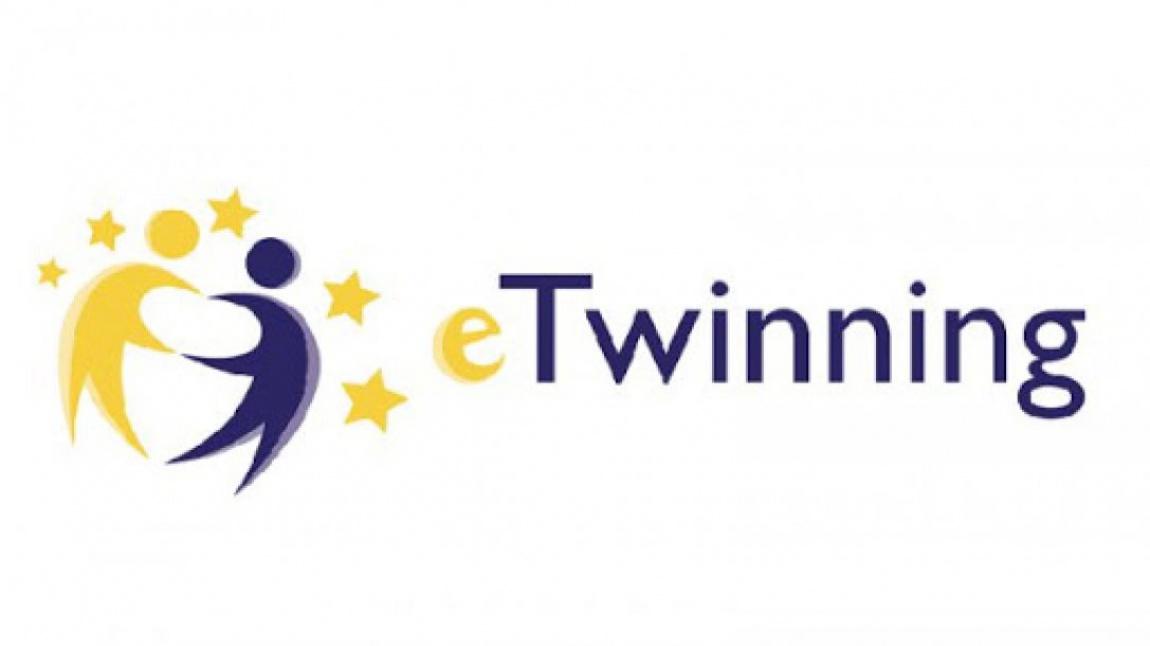 Geçmişten Günümüze Kalbimizde İz Bırakanlar  E-twinning Projemiz